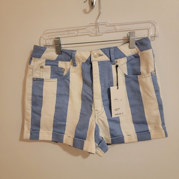 FOREVER 21 Shorts Womens Size 28  Stripe Coquette Barbiecore Fairy Angelcore Nwt - Picture 1 of 10